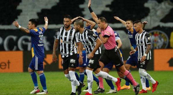 Mineiro elimina a Boca en partido con polémicas
