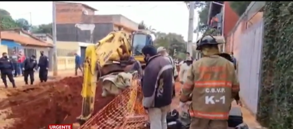 Barrio Palomar: trabajadores quedan atrapados tras derrumbe de una obra