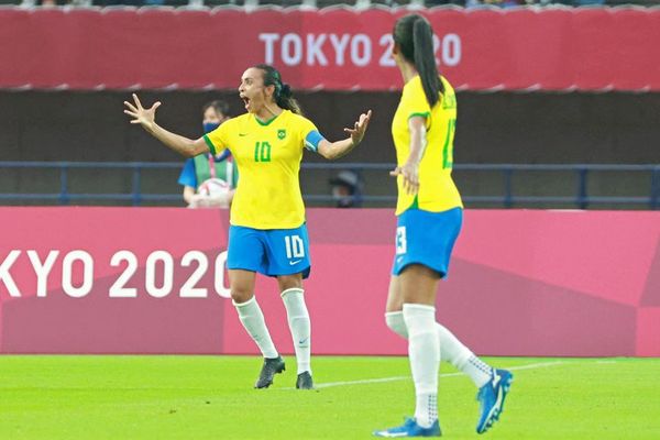 Marta dirige la exhibición de Brasil - Fútbol Internacional - ABC Color