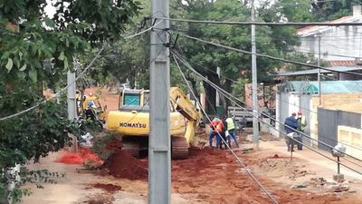 Accidente laboral: Obra se desmoronó sobre tres trabajadores