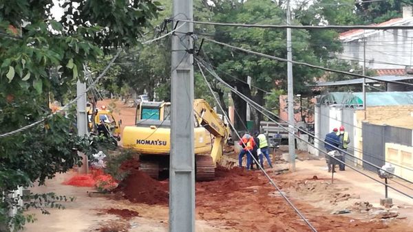 Accidente laboral: Obra se desmoronó sobre tres trabajadores