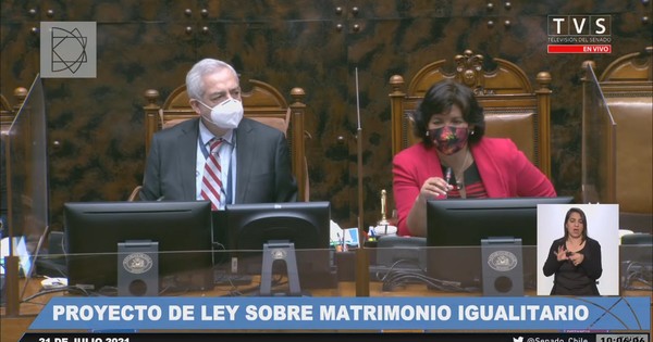 La Nación / Senado de Chile aprueba matrimonio igualitario y pasa a Diputados
