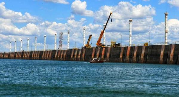 Caudales afluentes al embalse de ITAIPU permanecen por debajo del nivel histórico