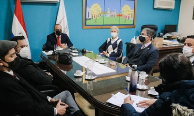 Representantes del Ministerio Público solicitan a Contraloría informe sobre deuda de Itaipú