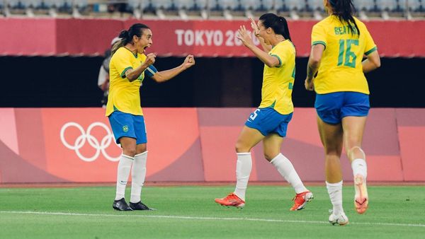 Marta ilumina el comienzo preliminar de los Juegos de Tokio