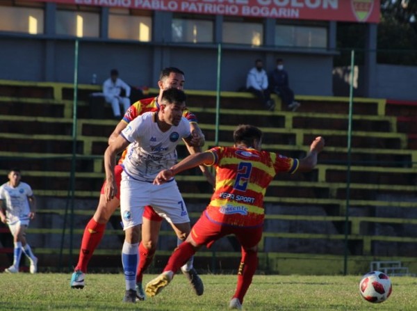 Primera B: Cristóbal Colón (Ñ) frenó al líder - APF