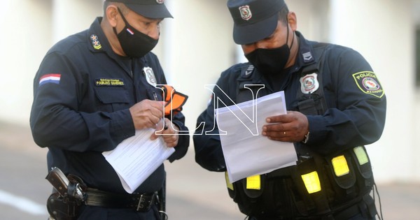 La Nación / Imputan a cuatro policías y un civil por secuestro y extorsión en CDE