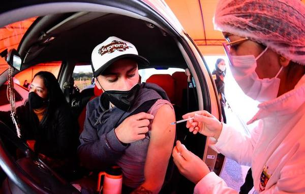¡Récord de vacunación en el autódromo Rubén Dumot!