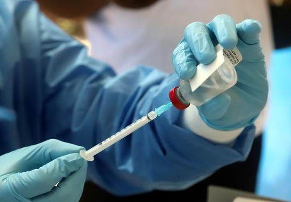 Escándalo en Uganda: aplicaron 800 vacunas falsas a base de agua