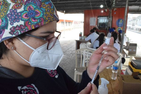 Amplían registro informático a vacunatorios de todo Itapúa - Nacionales - ABC Color