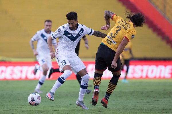 Con el paraguayo Williams Riveros, Barcelona clasifica a 'cuartos' de la Copa