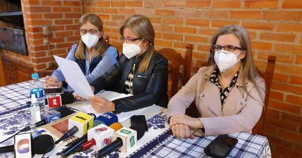La Nación / Hijas de Óscar Denis critican al MNP por sobrepasar sus atribuciones