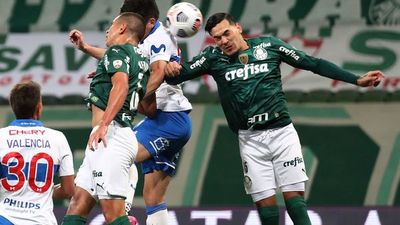Gómez y Riveros se instalan en cuartos de la Libertadores