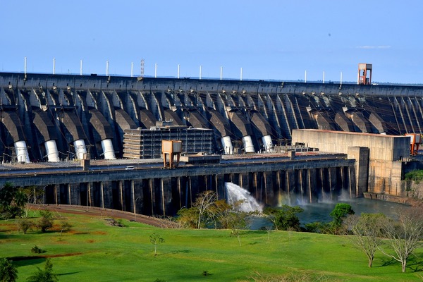 Caudales afluentes al embalse de Itaipu permanecen por debajo del nivel histórico | .::Agencia IP::.