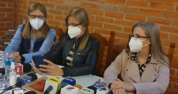 Hijas de Óscar Denis increpan a MNP por reconocer como misión humanitaria a delegación argentina
