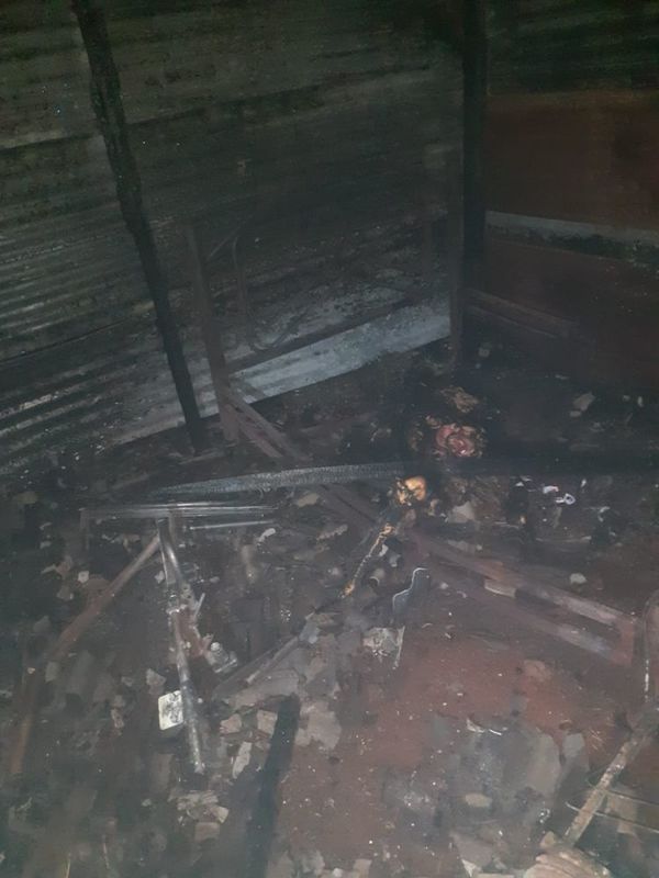 Indigente muere incinerado en su pequeña casita