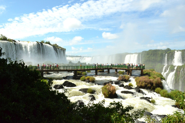 En Foz de Yguazú se inicia campaña de promoción para reactivar el turismo - La Clave