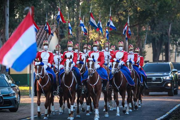 Mandatario encabezó festejos por el Día del Ejército Paraguayo | .::Agencia IP::.