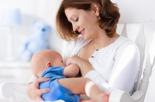 Mujeres lactantes pueden vacunarse contra COVID-19 | Lambaré Informativo