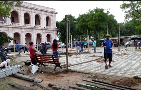 Proponen enrejar Plaza de Armas para protegerla de destrozos – Prensa 5