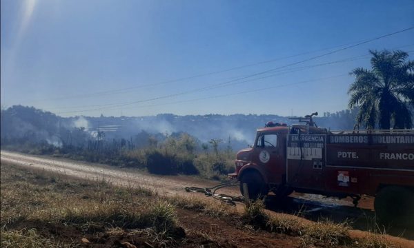 Reportan quema de pastizal en Franco