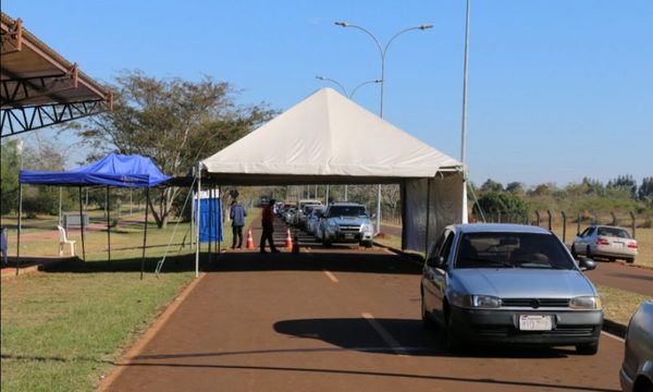 Más de 900 jóvenes vacunados en la Costanera de Hernandarias al cierre de las 15:30