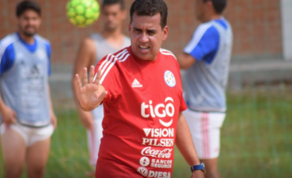 Diario HOY | Zloccowich deja la dirección técnica de la Albirroja