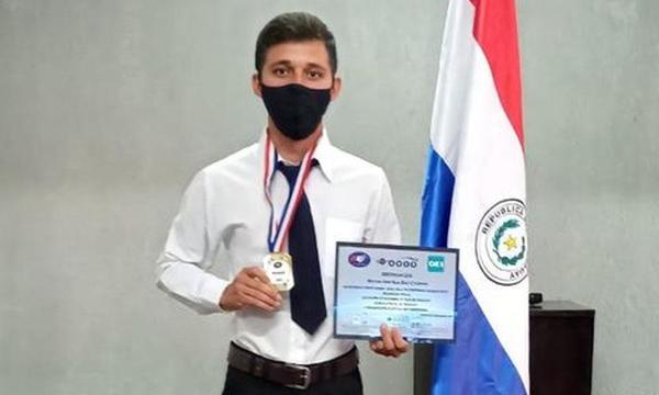 Joven carayaoénse es campeón nacional en Física – Prensa 5