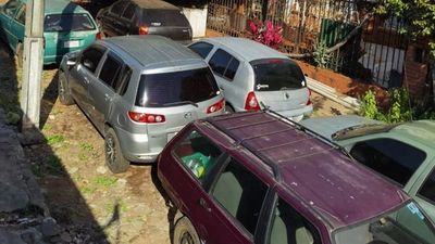 Lambaré: mecánico cerró calle entera para convertirla en taller
