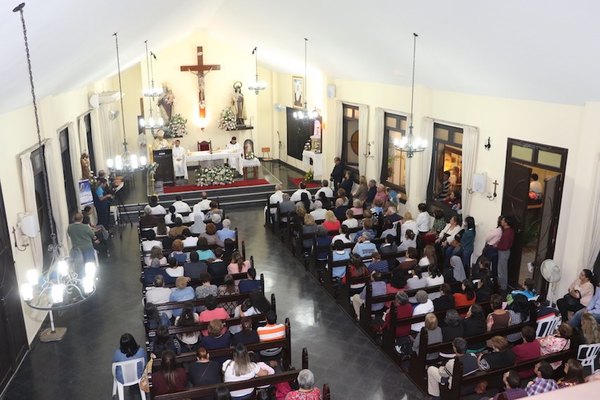Crónica / LA FE NO SE VACUNA. Plagueo por ¿misas para “sanados”?