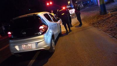Recuperan vehículo robado de manos de un policía - Nacionales - ABC Color