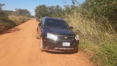 En busca de asaltabancos, hallan dos vehículos blindados