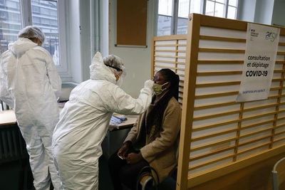 Los contagios en Francia aumentarán a 50.000 diarios a comienzos de agosto - Mundo - ABC Color