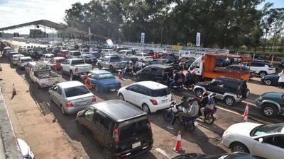 En ex-Aratiri seguirán vacunando a mayores de 20 hoy y el fin de semana – Prensa 5