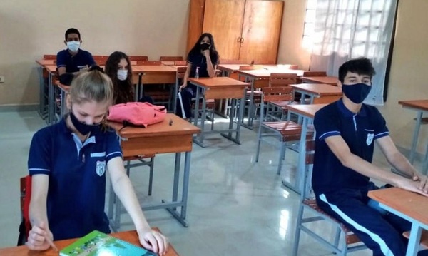 Colegios privados piden extender horario de clases a vuelta de vacaciones - ADN Digital