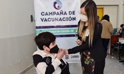 Instan a la vacunación de adolescentes ante alto porcentaje de obesidad