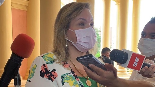 Lilian Samaniego rechaza nuevo sistema electoral y asegura que ley vigente “mata a los partidos políticos”
