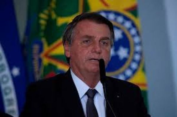 “Le hacemos fuerza a Argentina para enderezarse, pero no es fácil”, dijo Bolsonaro
