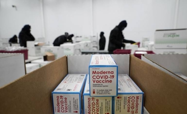 Diario HOY | EMA aprueba vacuna anticovid de Moderna para jóvenes de 12 a 17 años