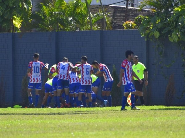 Limpeño sumó de a tres - APF