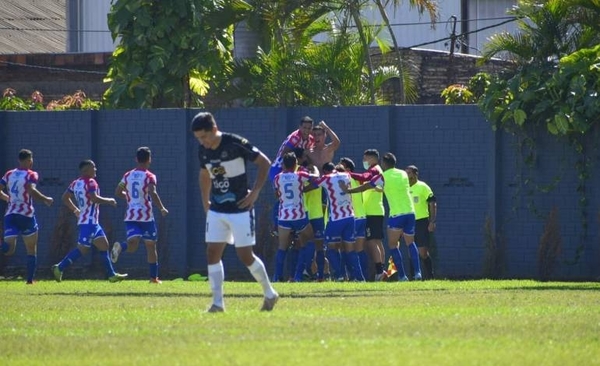 Diario HOY | Limpeño festeja en Trinidad