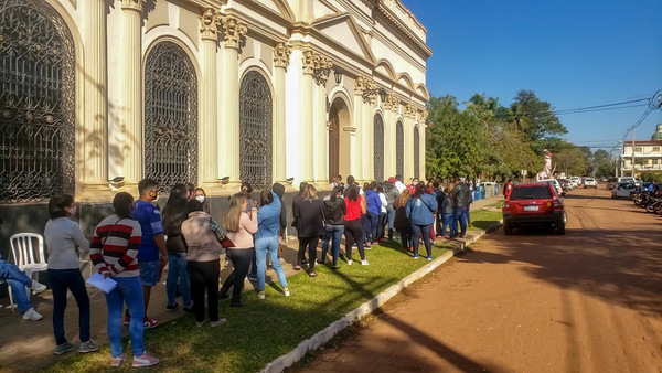 Buena concurrencia en vacunatorio de Concepción