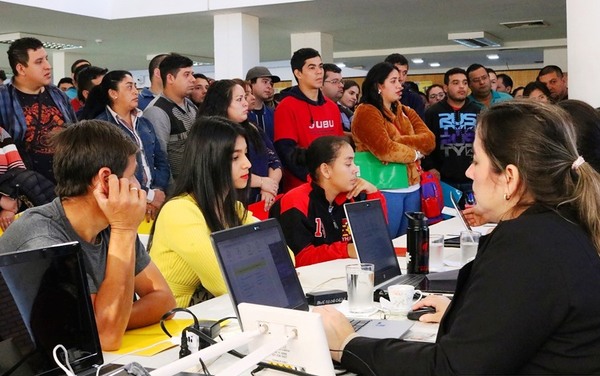 Feria de empleo en Luque con 150 puestos •