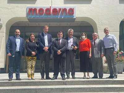 Paraguay suscribió contrato para adquirir 2.000.000 de dosis Moderna