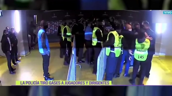 Patadas, botellazos y gases lacrimógenos tras la eliminación de Boca Juniors ante Atlético Mineiro | Ñanduti
