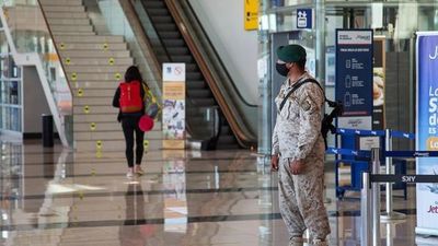 Chile abre fronteras para nacionales y extranjeros residentes vacunados