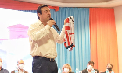 Buzarquis lanzó su campaña con la presentación de su proyecto de gobierno