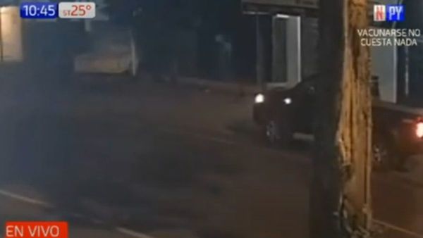 Estudiante es atropellada por una camioneta y el conductor huye