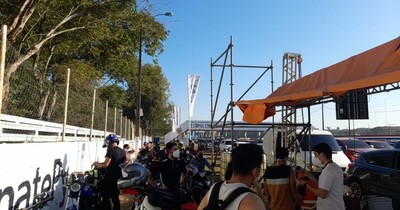 La Nación / “Motovac”: megavacunatorio Rubén Dumot habilitó carril exclusivo para motociclistas