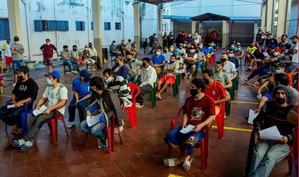 Vacunación contra el covid en varios centros penitenciarios. La semana venidera será en cárcel de Tacumbú - ADN Digital